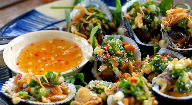 Ăn gì ở Hải Tiến? Top 10 món ngon không thể bỏ lỡ
